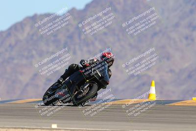 media/Oct-01-2023-SoCal Trackdays (Sun) [[4c570cc352]]/Turn 9 Set 1 (950am)/